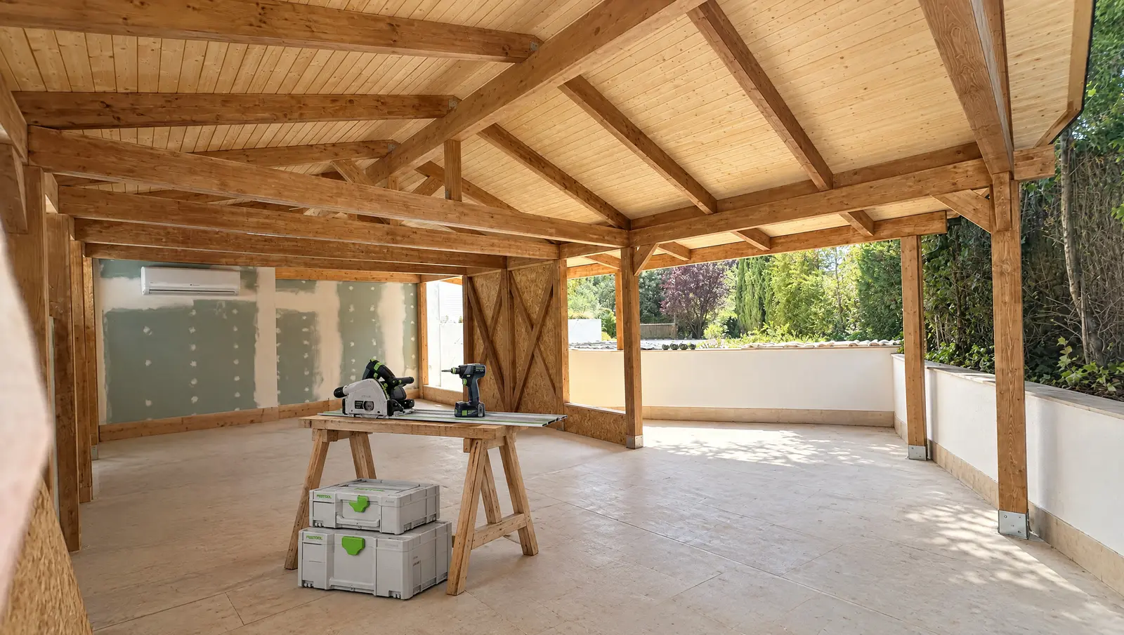 Estructura de porche de madera laminada